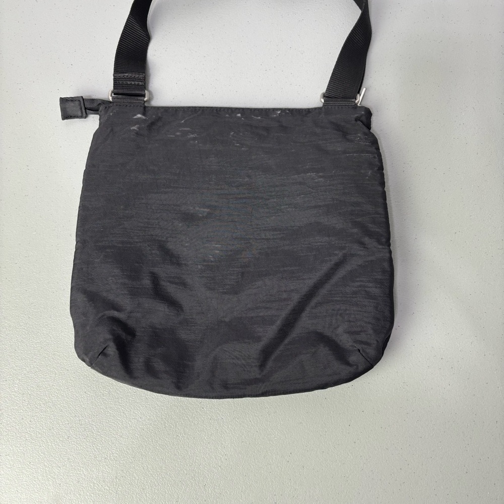 Baggallini Black Nylon Crossbody Purse Shoulder Strap Zip Closure - Picture 11 of 13